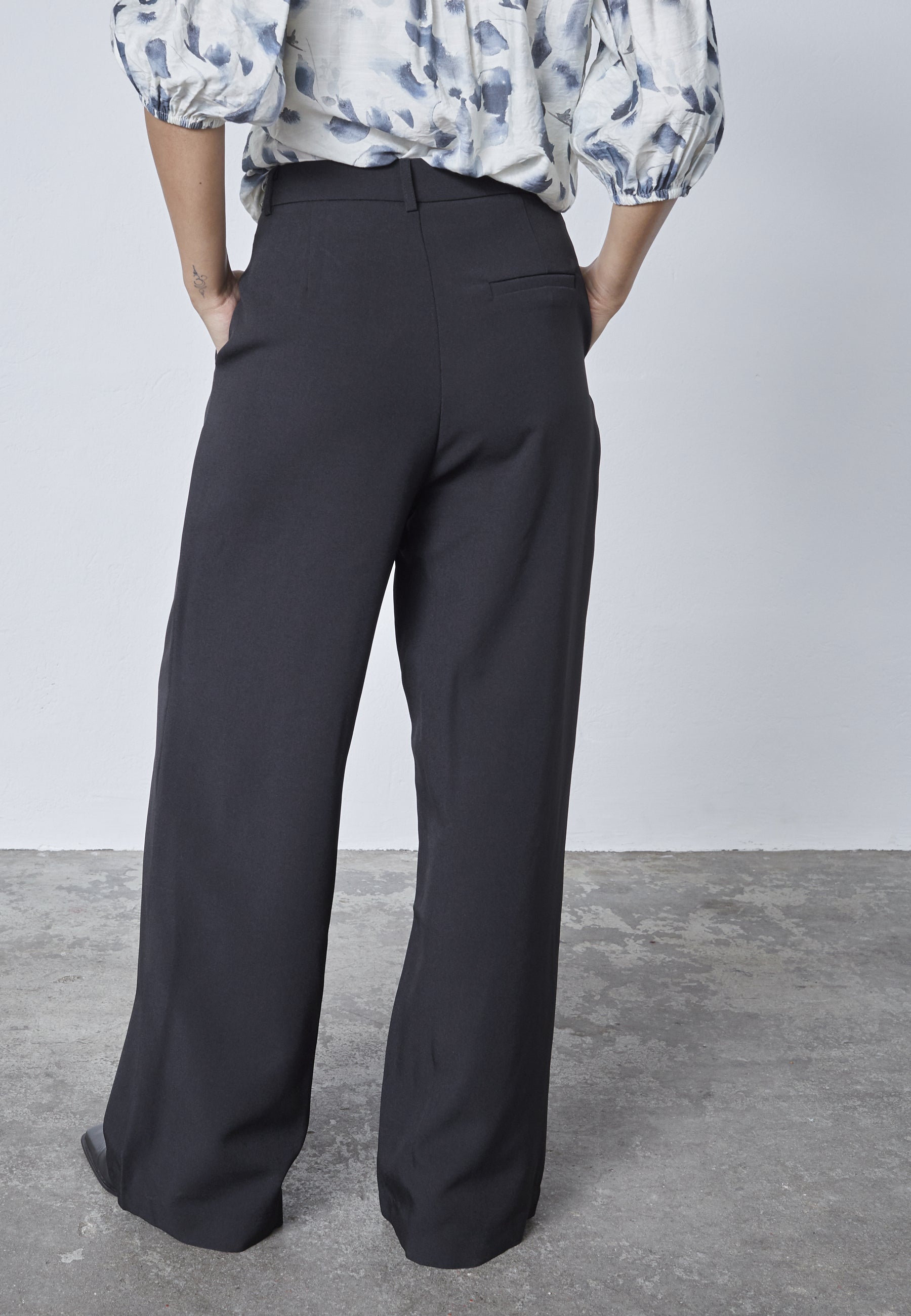 Great black pants