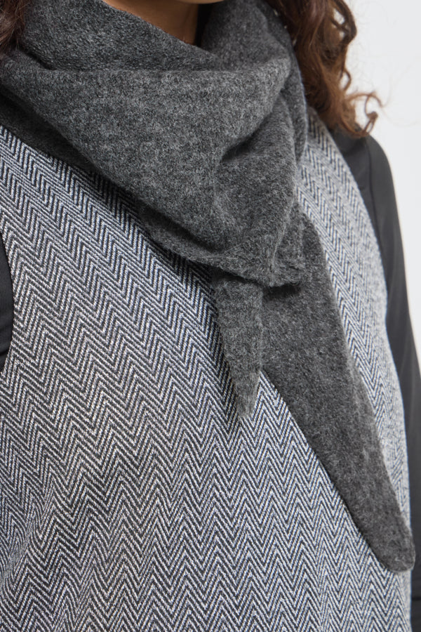 Gry scarf