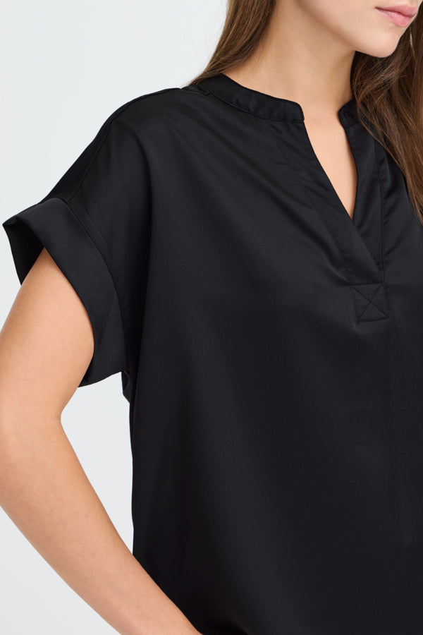 Selita placket neck