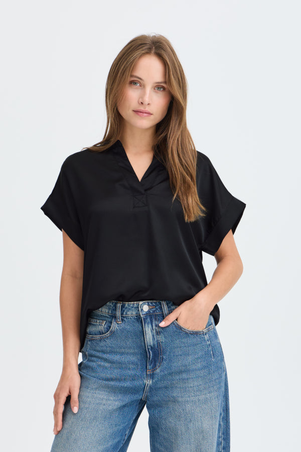 Selita placket neck