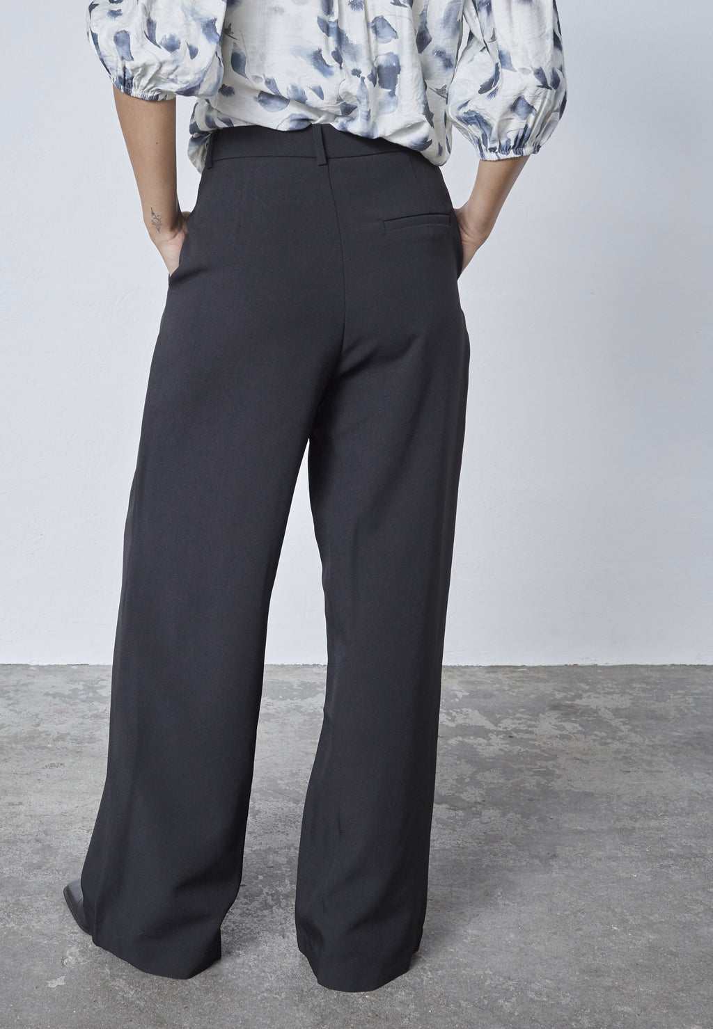 Great black pants