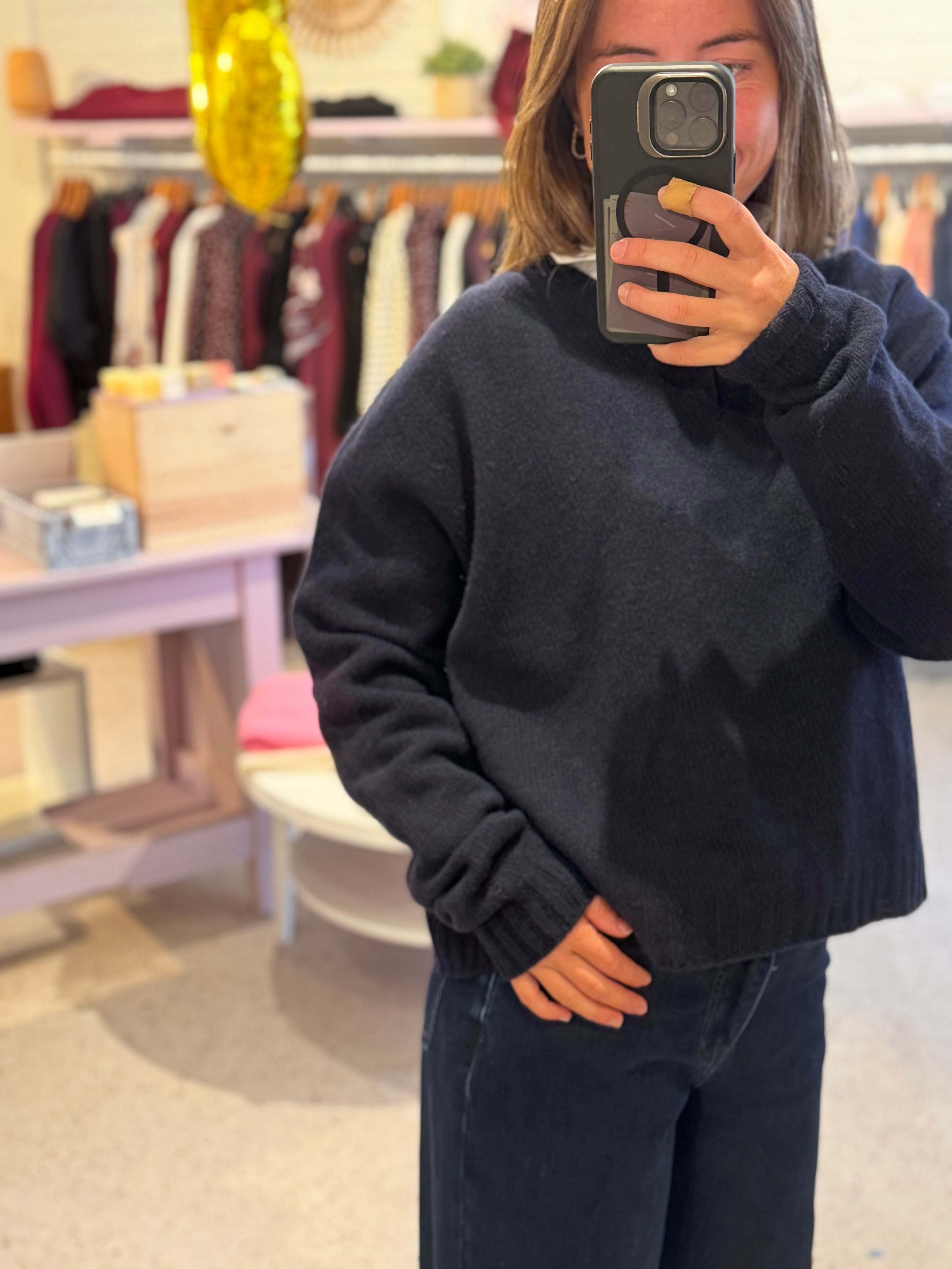 Navy merino pull